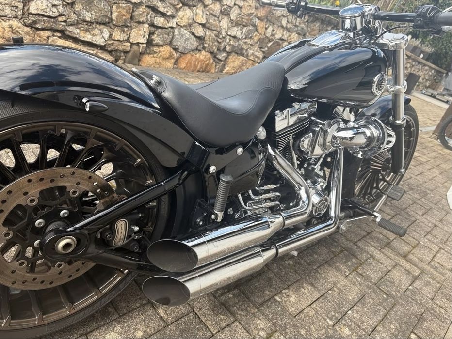 HARLEY Davidson Breakout