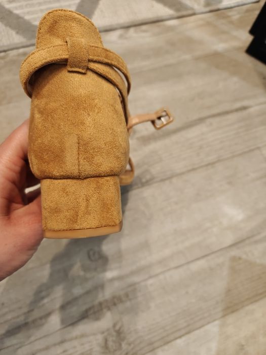 Sandałki rozm..40