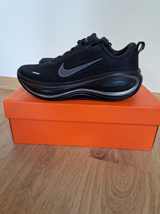 Nike Vomero Plus - rozmiar 43