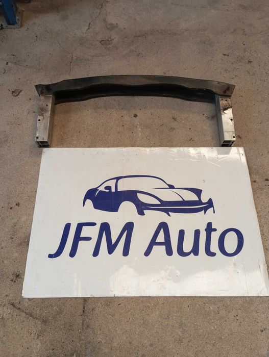 Suporte / Guia Para-choques Traseiro Esquerdo Audi A5 — Original (Ref: 8T0807331)