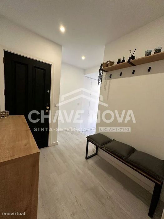 Apartamento T1 com terraço de 35 m2 em Leça da Palmeira