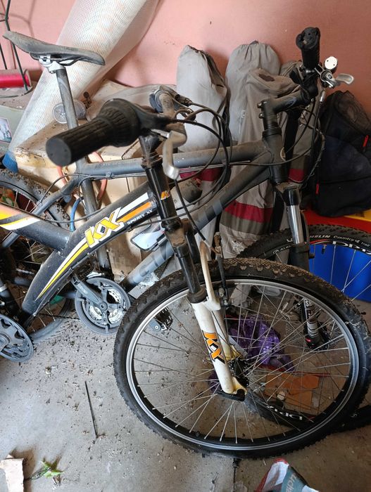Venda duas bicicletas Montanha usadas ambas equipas com material shimano