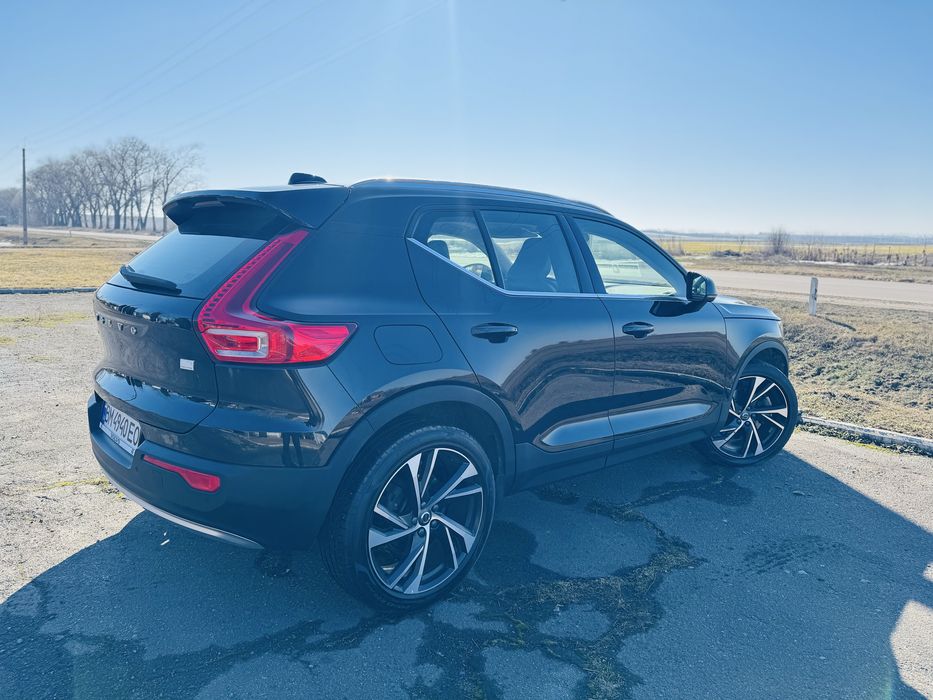 Volvo XC40 1.5PHEV AWD R-Design 2022рік Official