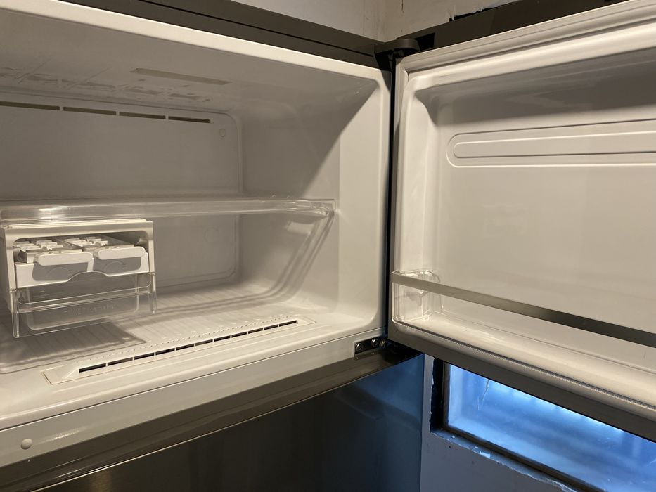 Срочно!!!Холодильник Самсунг смарт в чудовому стані