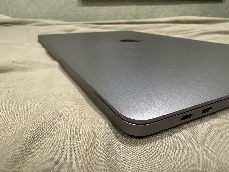Macbook pro 16 2019-2020 i9/64/5600m 8gb