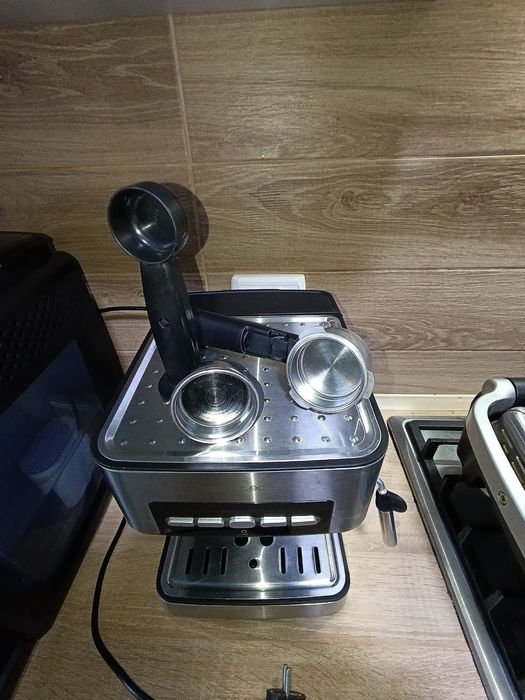 Cecotec  кавомашина