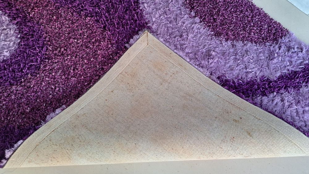 Tapete antiderrapante 150cm x 200cm com 3 variedades de pelo