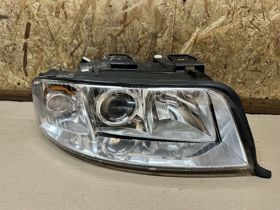 Передня права фара Audi A6 C5 Ауді А6 Ц5 2000—2004 рестайл