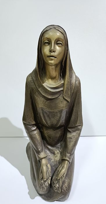 Статуэтки нимор ,мишка олимпийский ,пепельницы , картина , бронза