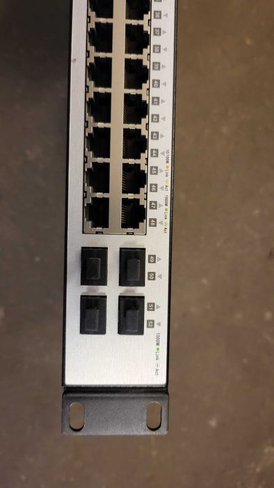 Web Smart Switch D-Link 52 porty DGS 1210*52* 10/100M 1000M