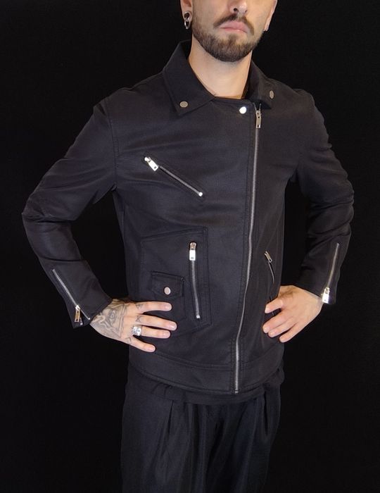 Casaco Curto Preto Estilo Biker / Biker Jacket – Impecável