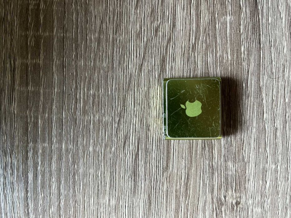 ipod shuffle 4 gen pastel green 2gb