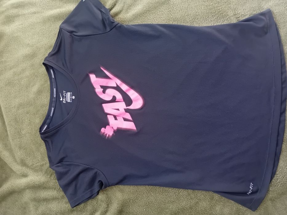 # Nike bluzka koszulka t-shirt czarny różowy Print