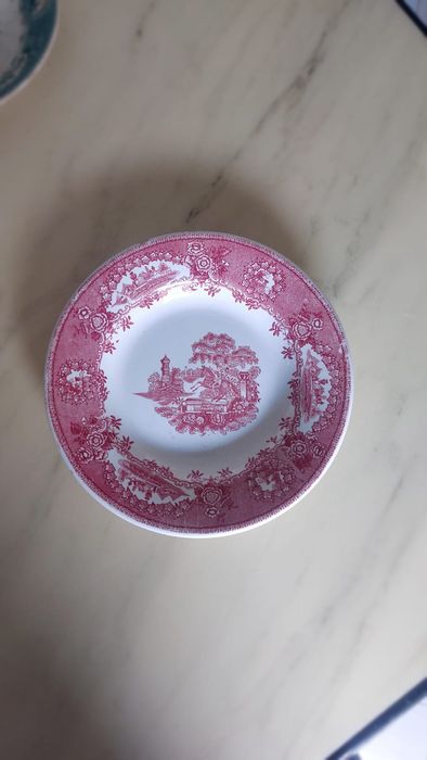 Dois pratos Gilman & C.ta