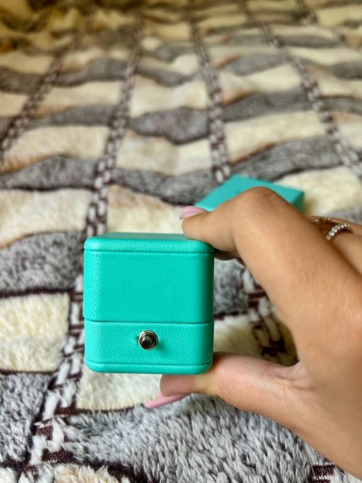 каблучка від Tiffany& Co.