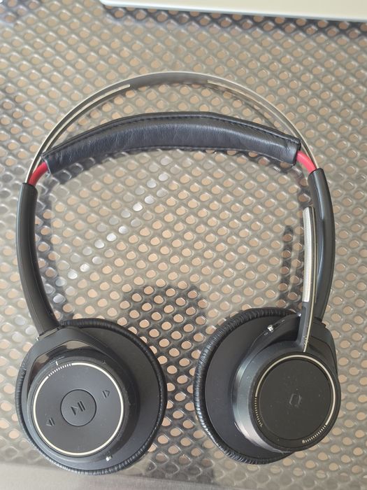 Plantronics Voyager Focus UC