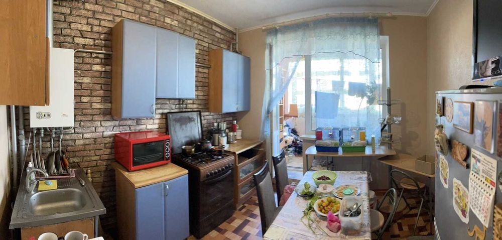 Продається 3-х кімнатна квартира в Совіньйоні.