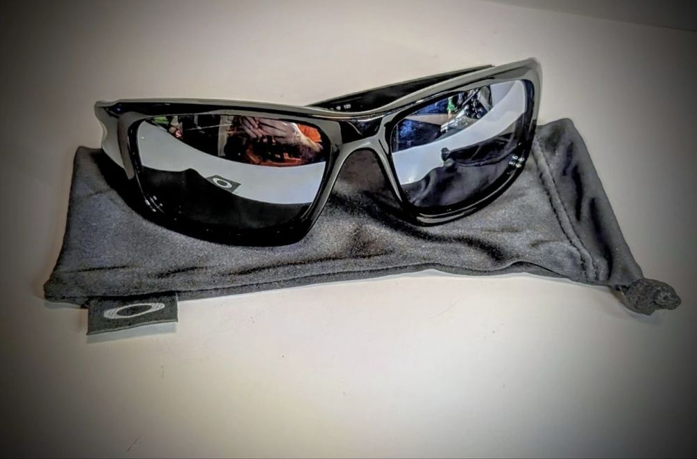 БАЗОВАНІ Oakley Valve  black polarized ОРИГІНАЛ ФОП
