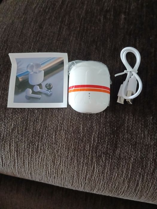 Auriculares Sem Fios Bluetooth TWS Brancos com Caixa de Carregamento (Novo)