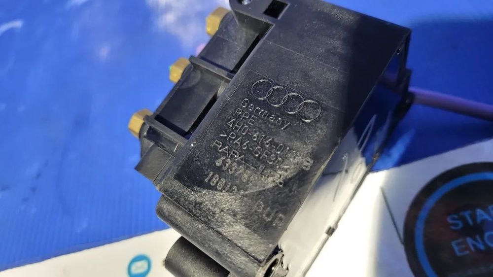 Unidade de Válvulas de suspensão Audi A6 C7 avant Audi A8 D4