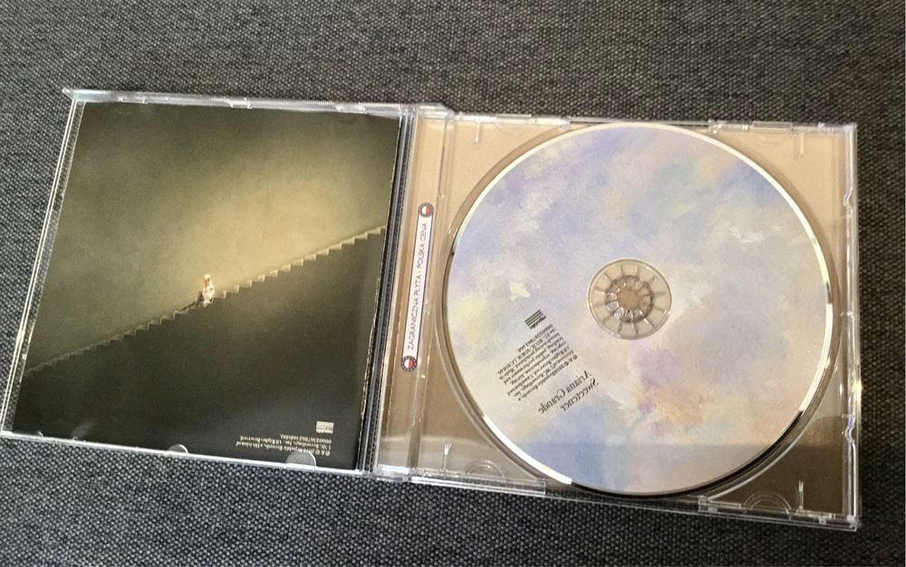 Ariana Grande Sweetener CD