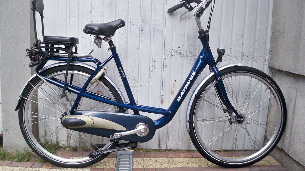 BATAVUS Mambo   rama 57 cm. Aluminiowa Nexus 7  Prądnica miejski