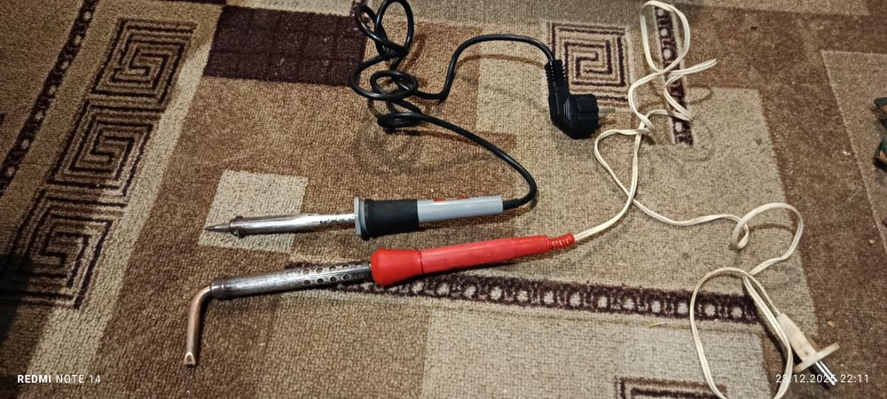 Продам 2 паяльника.