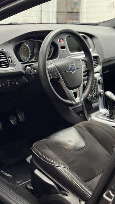 Volvo  v40 D2 RDESIGN