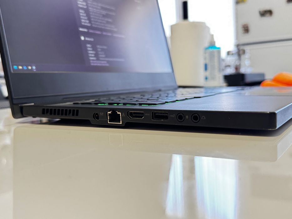 ASUS ROG Zephyrus M15