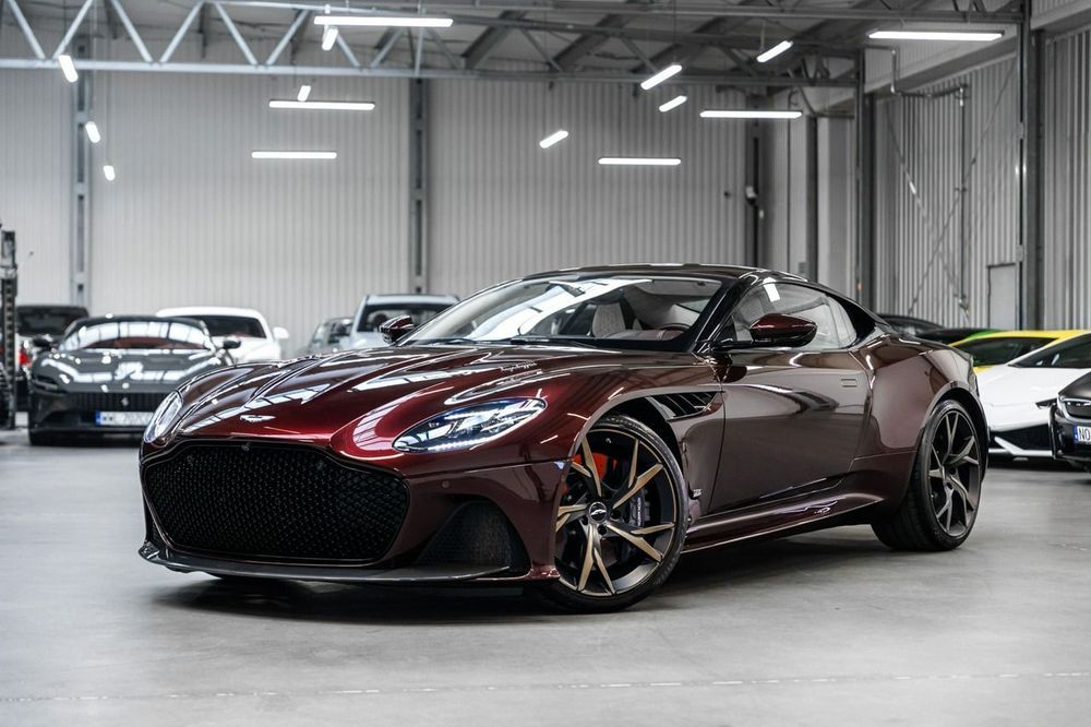 Aston Martin DBS DBS Superleggera 5.2 V12. Krajowy. Divine Red.