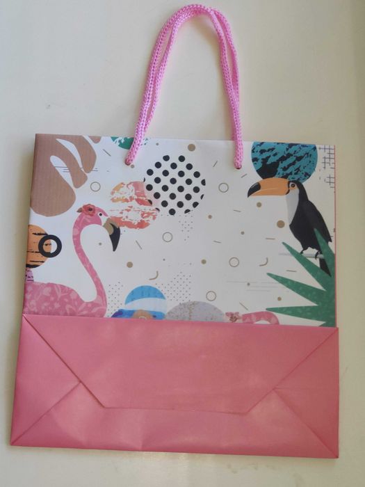 Пакеты подарочные 19х19 фламинго, 23х23 цветы