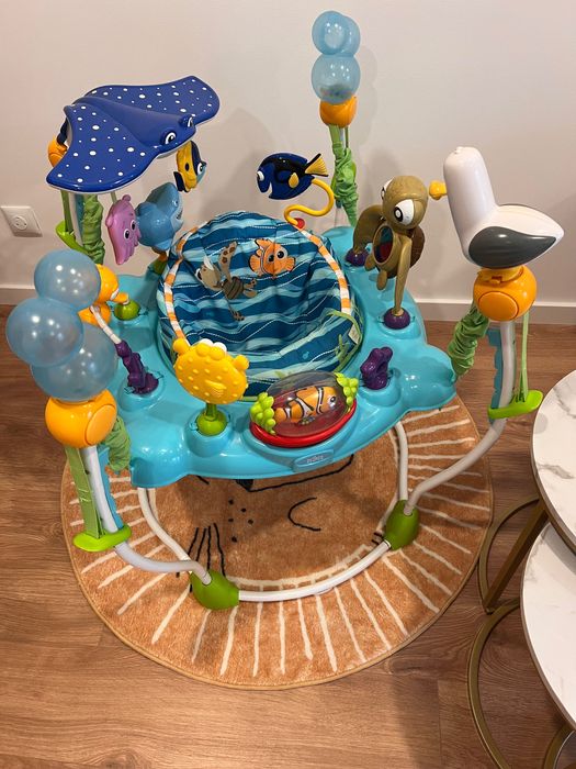 Pula pula Nemo bebé

O centro de atividades À Procura de Nemo.