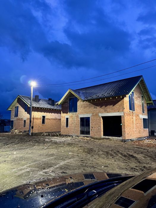 Будинок, особняк, котедж.