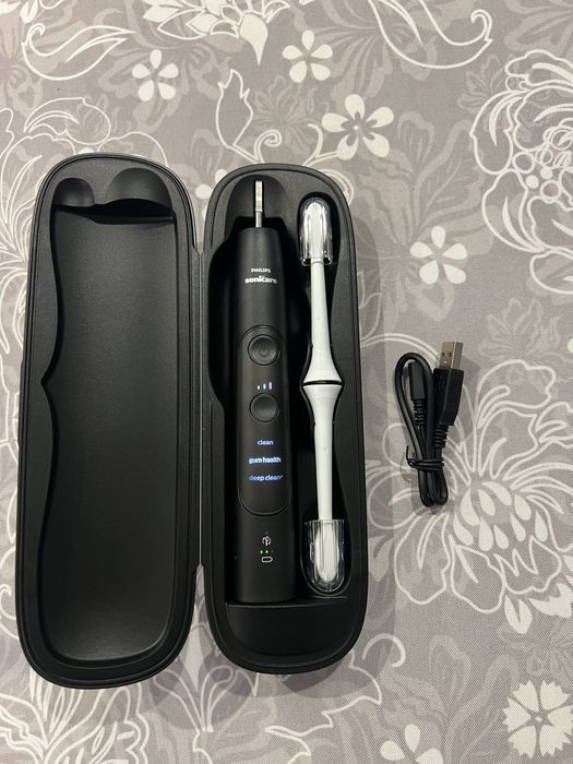 Philips Sonicare czarna, case i 2 końcówki