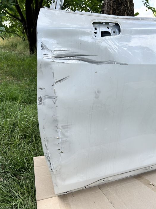 Двері передні ліві Subsru Forester 2022