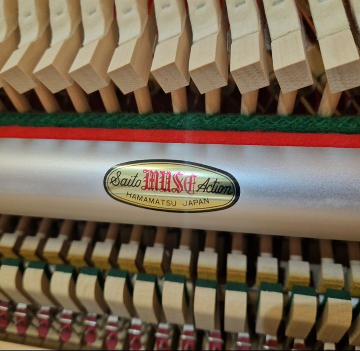 Fińskie pianino Hellas M110