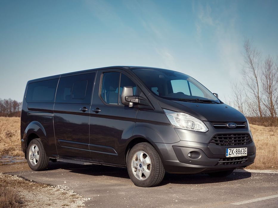 Ford Tourneo Custom FORD TOURNEO CUSTOM 2.0 TDCI Long | 2016 | II właściciel | Garażowany