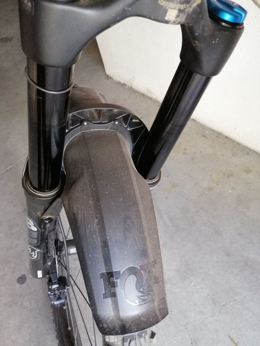 E-bike Pivot shuttle AM