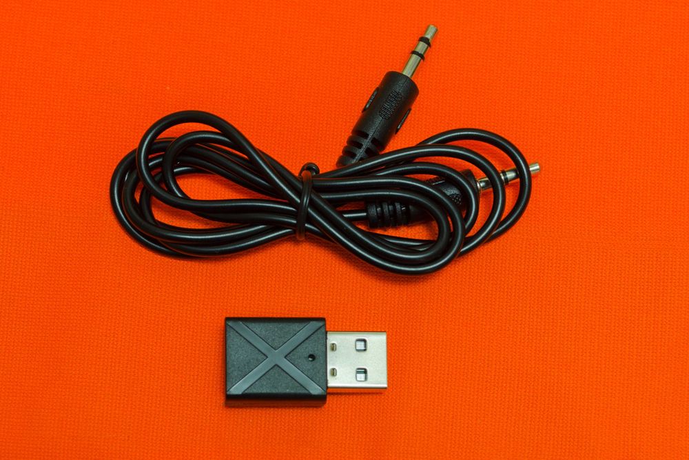 Аудио приемник-передатчик KN320 Aux 2в1 Bluetooth 5.0 авто магнитола