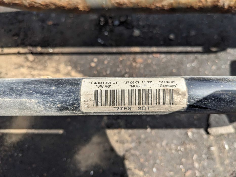 VW Volkswagen Passat B6 Kombi 2.0 TDI Belka Oś Tylna Tył Zawieszenia