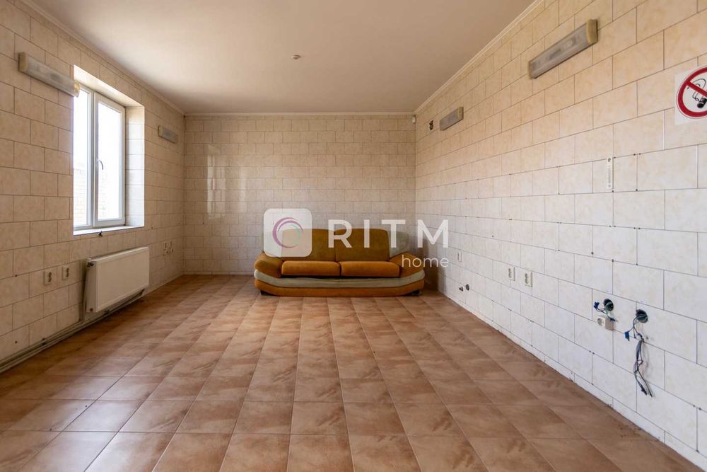 Оренда просторого будинку 388 м² для бізнесу або великої родини
