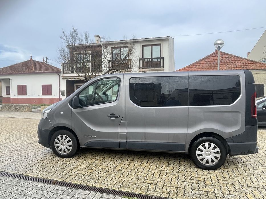 Renault Traffic 9 lugares