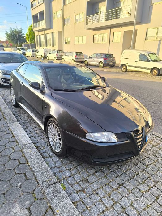 Alfa GT 1.9 JTD BERTONE ( Revisão geral  óleo/filtros/oleo caixa/velas/braços superiores, 4 pneus , IUC e inspeção feitos até o próximo ano 06/ 2027)