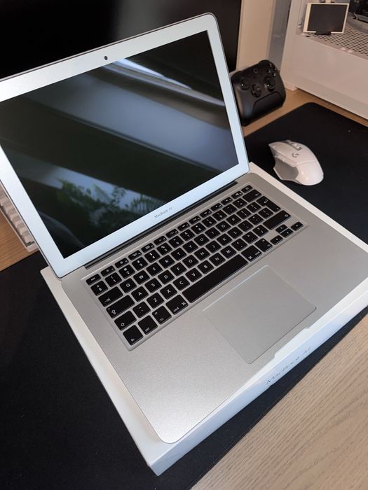 Macbook air 13-inch