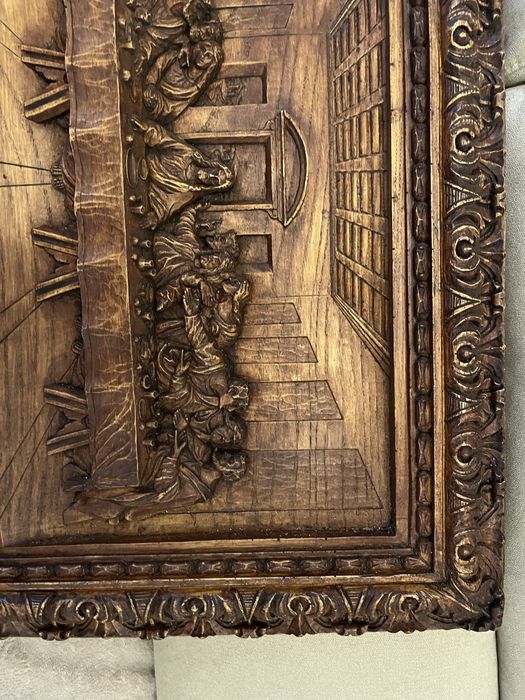 Ultima ceia em madeira entalhada