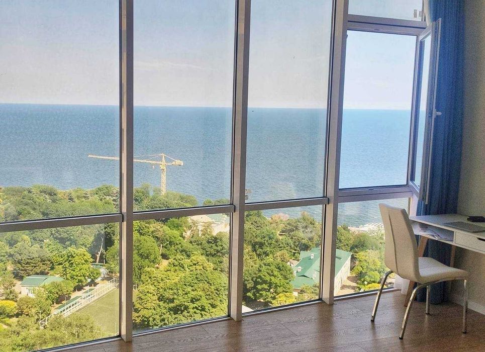 видовая, просторная квартира в жк Гагарин Плаза. видео!