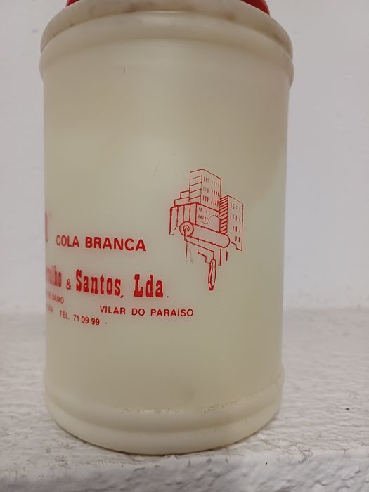 Embalagem de Cola Branca