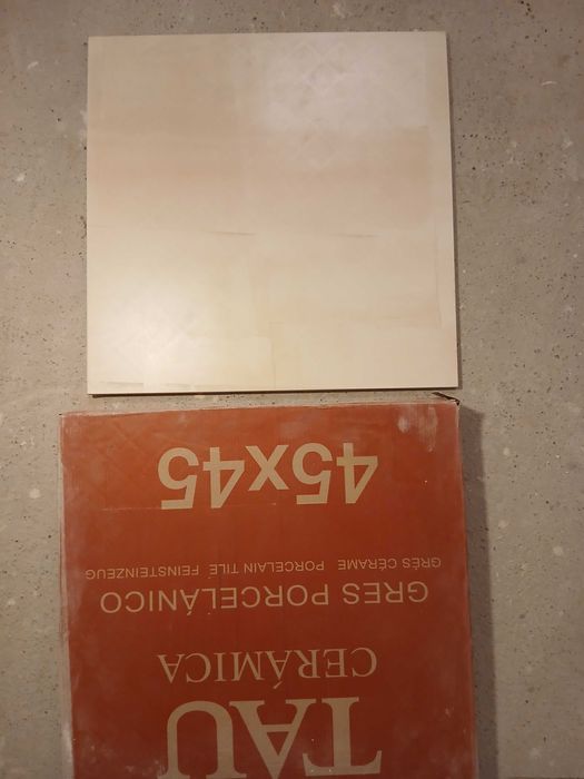 Gres hiszpański 45x45 - 17,5 metra