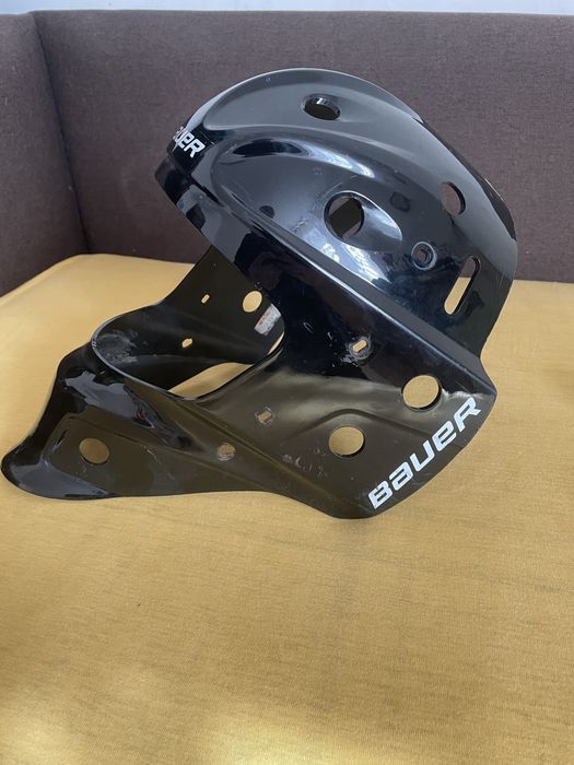 Шлем воротаря пластик