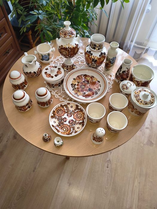 Włocławek Koło ceramika fajans - zestaw 28 elementów